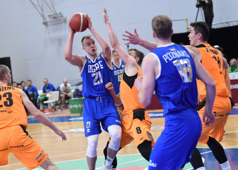 "Ogres" basketbolisti sasniedz Latvijas - Igaunijas līgas pusfinālu