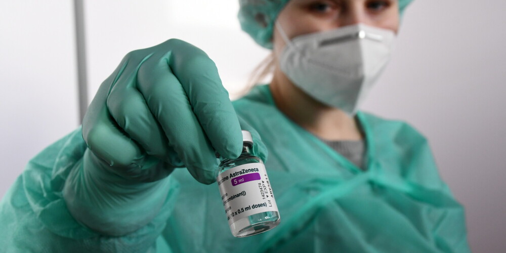 Латвийские ответственные учреждения рекомендуют продолжать использовать вакцину AstraZeneca как раньше