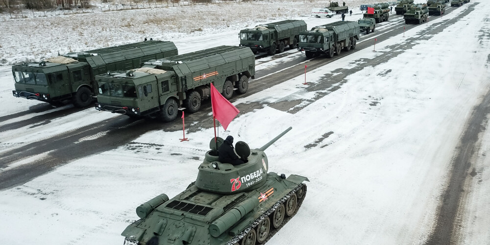 Krievijas armiju izvieto 250 kilometru attālumā no Ukrainas robežas