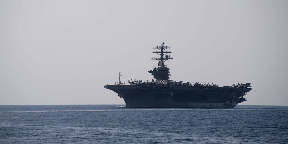 ASV kā vēstījumu Maskavai nosūtīs divus karakuģus uz Melno jūru