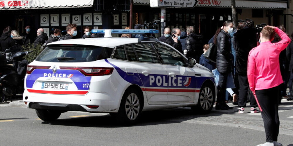 МИД обращается к гражданам Латвии в Париже, где произошла стрельба