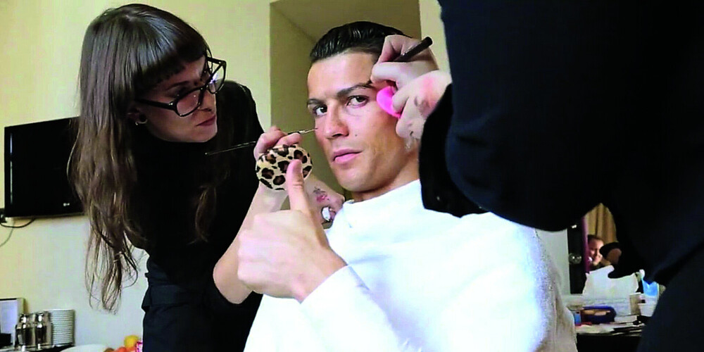 Ronaldo, Efrons, Bībers - pasaules šovbiznesa zvaigznes, kas krāsojas