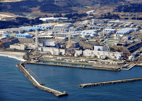 Japāna novadīs okeānā miljonu tonnu ūdens no Fukušimas kodolkatastrofas laikiem