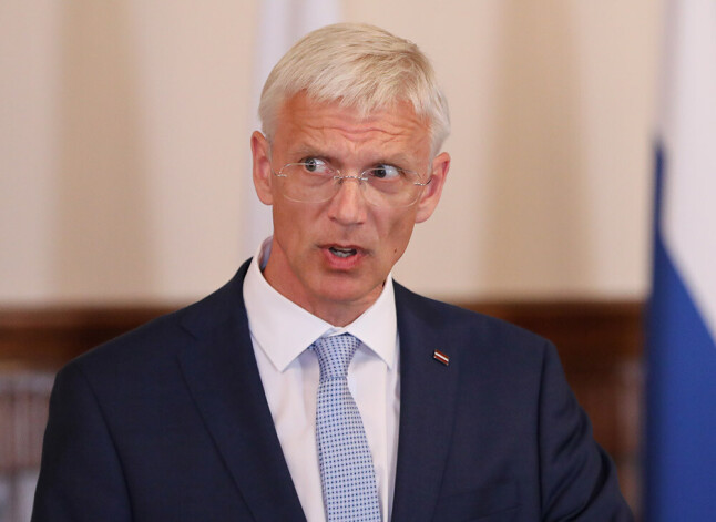 Premjers norādīja, ka pašreizējie ierobežojumi "kopumā ļoti ierobežojoši, bet zināmas brīvības ir atļautas".