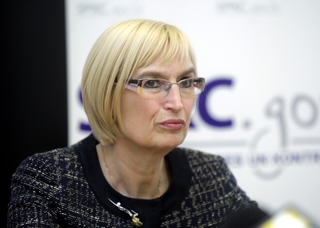 Экс-министр: бюро вакцинации - совершенно лишняя структура, которая замедляет процесс