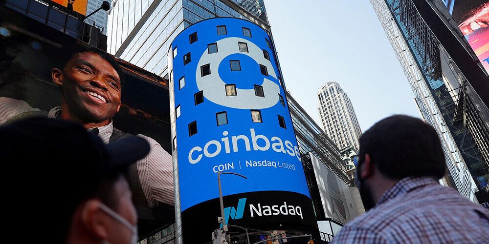 Volstrītā veiksmīgi debitējusi kriptovalūtas platforma "Coinbase"