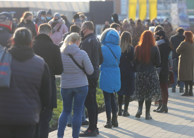 Arī "ATTA" centrā slēdz Covid-19 vakcīnas gaidītāju rindu