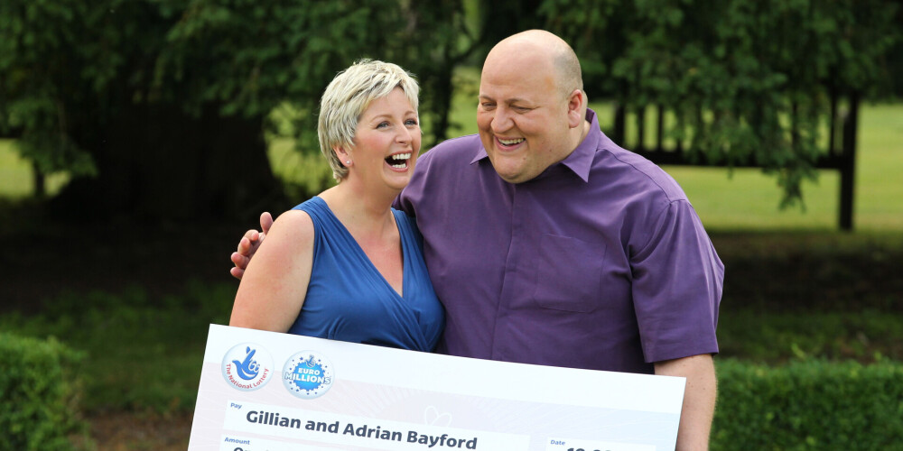 Выигравшая 190 миллионов евро в лотерею британка родила в 48 лет от нового молодого мужа