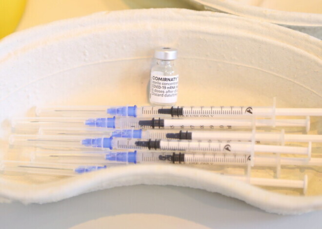 Все больше жителей Латвии готовы вакцинироваться от Covid-19