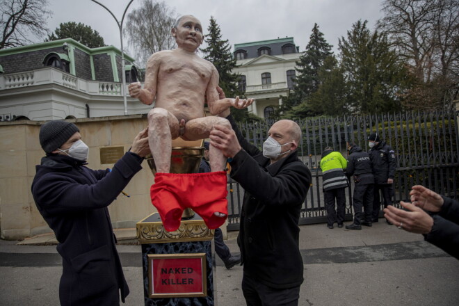 Prāgā notiek protesti pret Krievijas prezidentu Vladimiru Putinu.