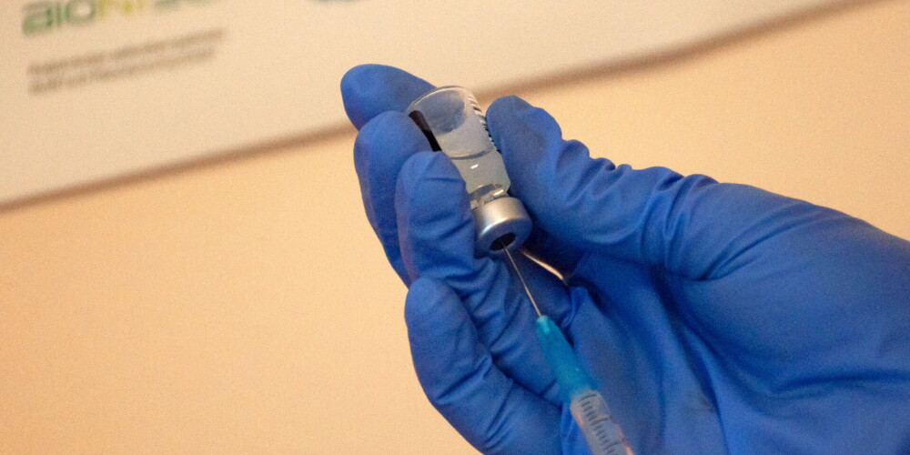 Латвия получила 11 700 вакцин Pfizer/BioNTech