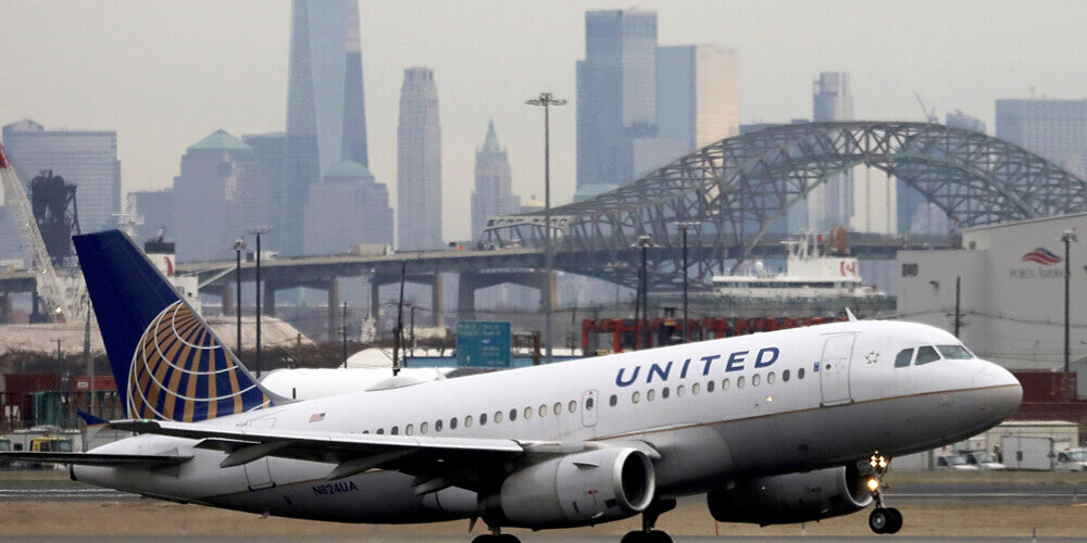 "United Airlines" pirmajā ceturksnī cietusi 1,4 miljardu dolāru zaudējumus