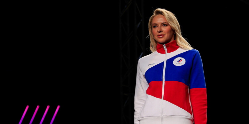 На одежде российских спортсменов изображен один большой российский флаг, которого быть не должно