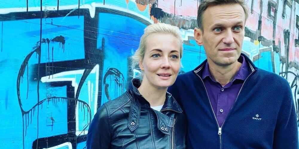 Foto no Jūlijas Navaļnijas Instagram konta, ko viņa publicēja pēc Alekseja aizturēšanas, veltot vīra atbalstam.