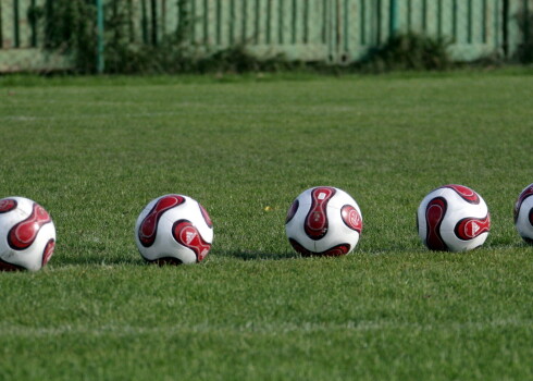 Futbola bumbas.