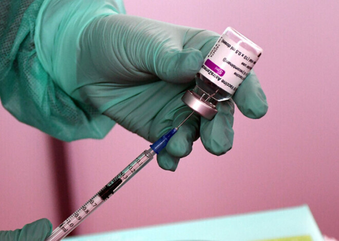 Во вторник вторую прививку от Covid-19 получило рекордное количество людей