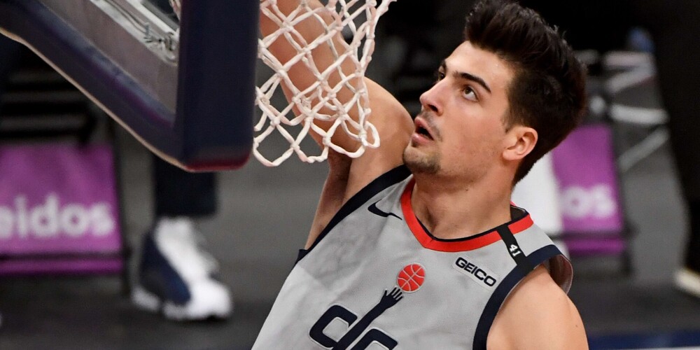 Deni Avdija (ivritā: דני אבדיה‎, serbu: Дени Авдија; dzimis 2001. gada 3. janvārī Beitzerā) ir Izraēlas basketbolists, spēlē vieglā uzbrucēja pozīcijā, Izraēlas basketbola izlases dalībnieks. 2020. gada NBA draftā ar devīto numuru viņu izvēlējās Vašingtonas "Wizards".Viņa tēvs Zufers Avdija arī bija profesionāls basketbolists, dzimis Dienvidslāvijā Kosovas musulmaņu kopienā, lielāko karjeras daļu spēlējis Izraēlas klubos. D. Avdijas māte dzimusi Izraēlā. Basketbolistam ir Izraēlas un Serbijas pilsonība.2013. gadā D. Avdija pievienojās Izraēlas spēcīgākā kluba Telavivas "Maccabi" jauniešu sistēmai, bet 2017. gadā 16 gadu vecumā kļuva par jaunāko spēlētāju kluba vēsturē, kas spēlējis pieaugušo komandā. Kopā ar "Maccabi" trīs reizes uzvarēja Izraēlas čempionātā, 2020. gadā kļūdams par jaunāko līgas MVP tās vēsturē.