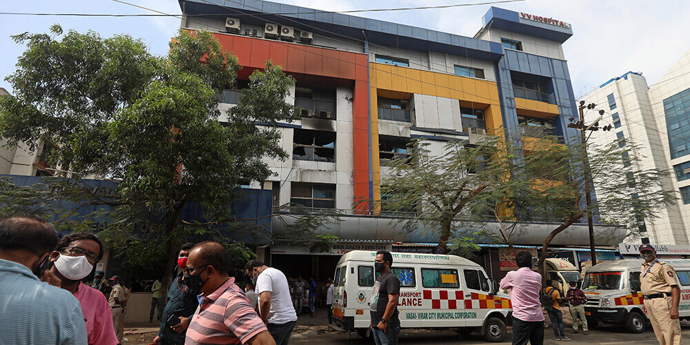 Indijā ugunsgrēkā slimnīcā dzīvību zaudējuši 13 Covid-19 pacienti