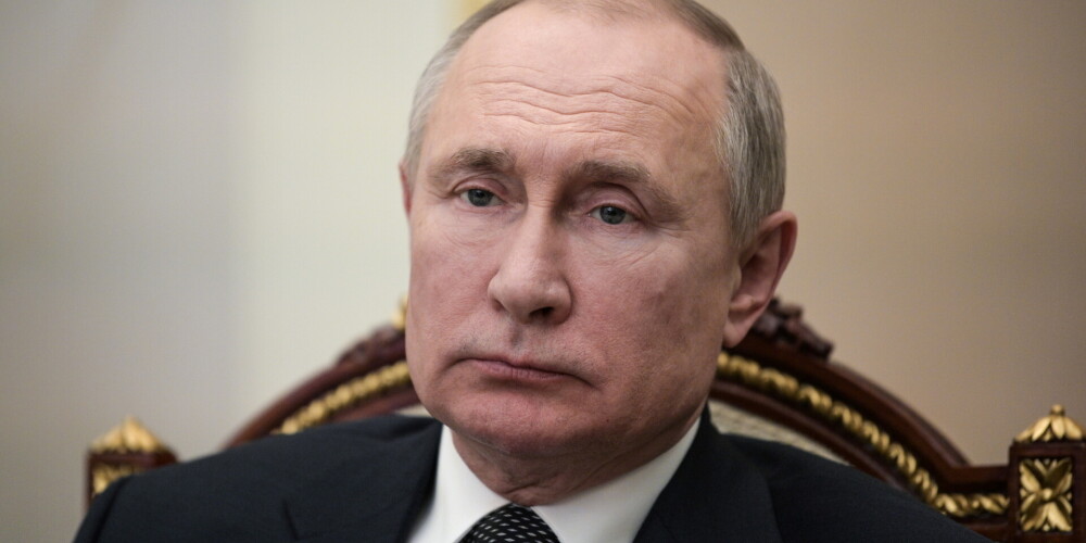 Cīņā ar Covid-19 Putins maija sākumā noteiks nestrādāšanas periodu