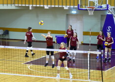 Latvijas sieviešu volejbola izlases sastāvā uz treniņnometni Daugavpilī dosies 16 spēlētājas