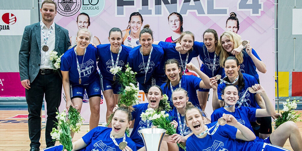 "Latvijas Universitātes" komanda izcīna bronzu LSBL čempionātā