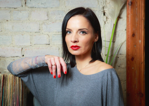 Inga lēmumu desmit dienas pārtikt tikai no ūdens pieņēmusi spontāni.