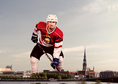 Mūziķis Buks velta enerģisku rokdziesmu Latvijas hokejam