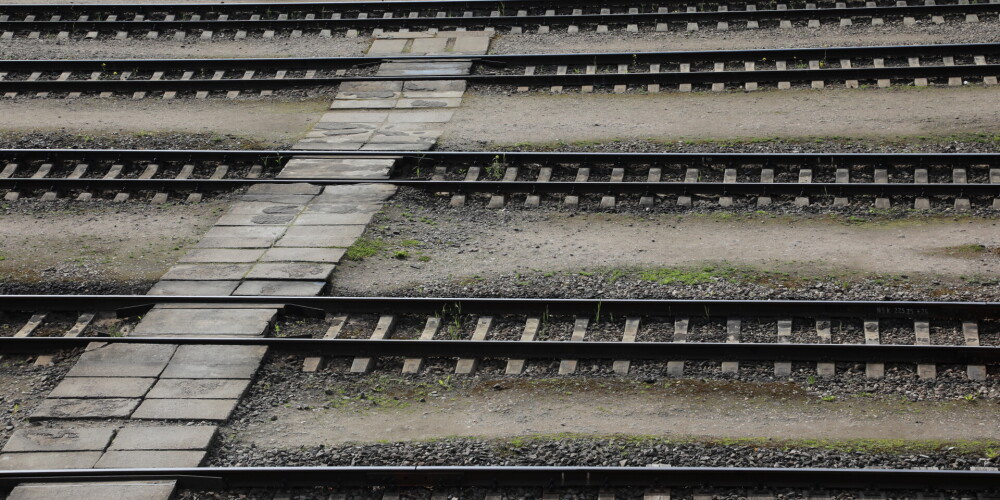 Lietuvas valsts dzelzceļa uzņēmums vēlas drīzu pasažieru vilcienu satiksmi starp Viļņu, Rīgu un Varšavu