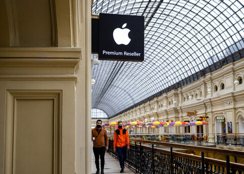 Krievija tehnoloģiju gigantam "Apple" nosaka 12 miljonu dolāru naudassodu