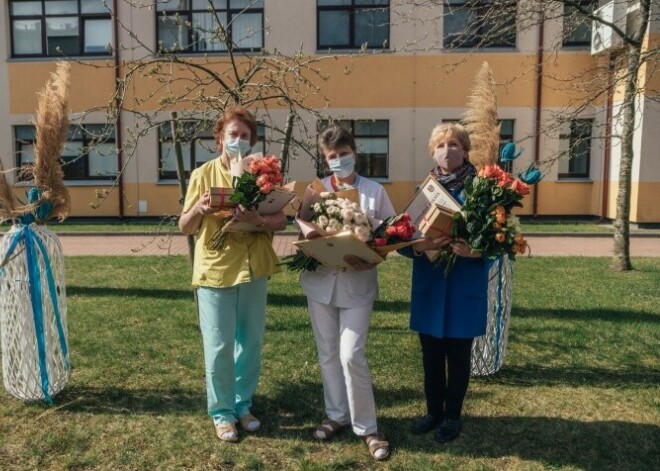 Специалистов больницы в Вентспилсе поблагодарили за профессионализм и самоотверженность