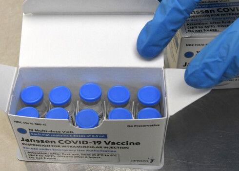 Latvija saņēmusi "Johnson&Johnson" vakcīnu šīs nedēļas piegādi