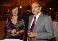 Ar savu jaunības dienu mīlestību Sandru Edvīns Inkēns 26 gadu vecumā apprecējās 1984. gada 7. jūlijā. Taču dažus mēnešus pirms gaidāmās 37. kāzu gadadienas "Latvijas Vēstnesī" publiskota vēsts par veiktām izmaiņām Inkēnu pāra laulības līgumā.