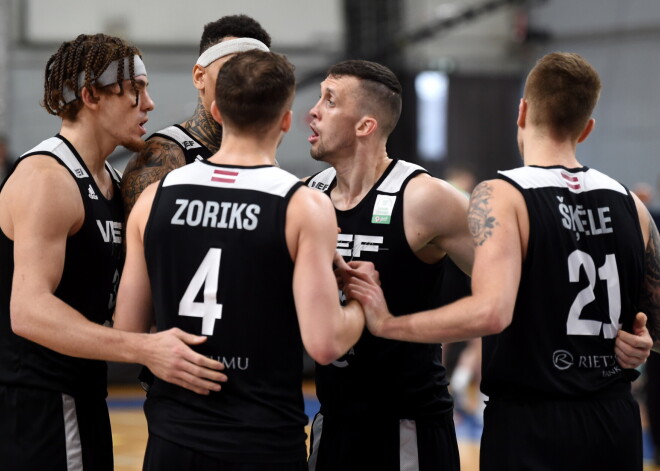 "VEF Rīga" arī otrajā LBL pusfināla spēlē sagrauj "Liepāju"