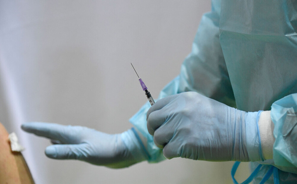 Latvijā jau otro dienu pēc kārtas pret Covid-19 vakcinēti vairāk nekā 11 000 cilvēku