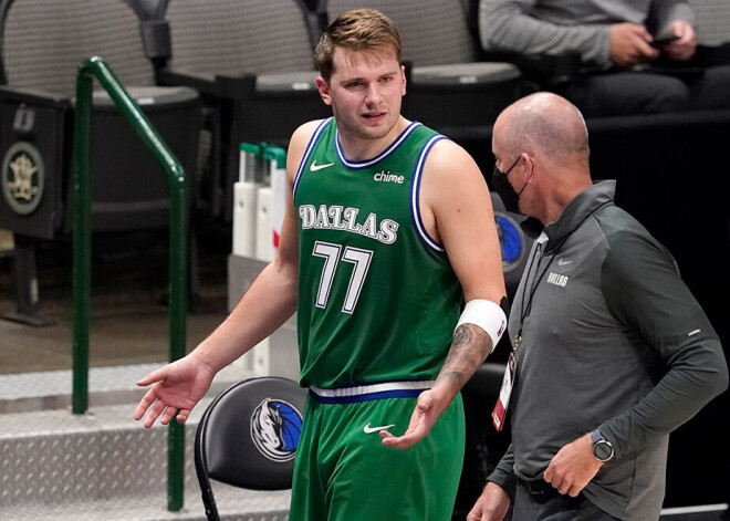 "Mavericks" zaudē bez Porziņģa; "Bucks" uzvarā Kurucs laukumā netiek