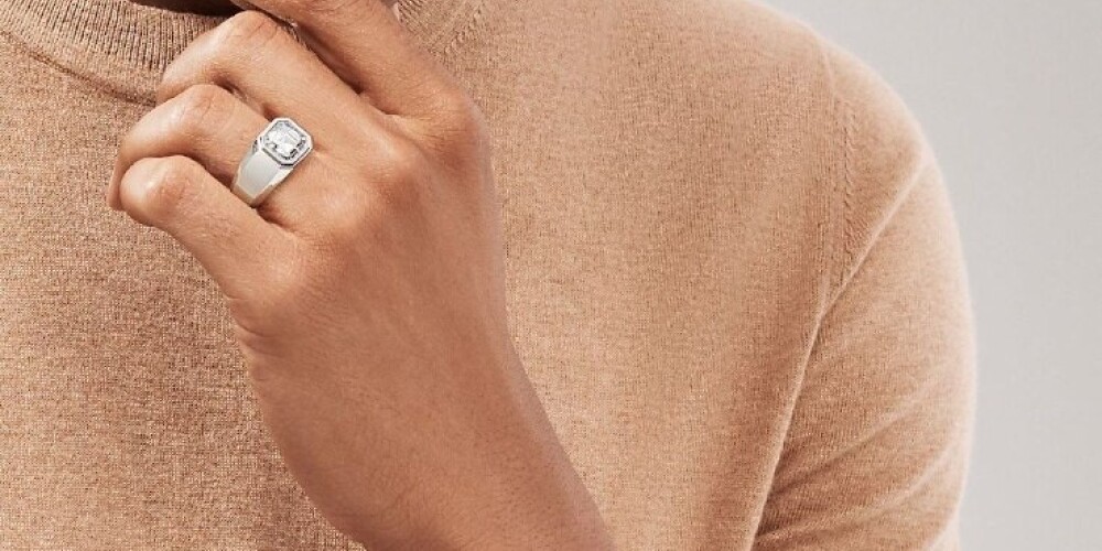 Дорогой, стань моим мужем! Компания Tiffany & Co выпустила первую коллекцию помолвочных колец для мужчин