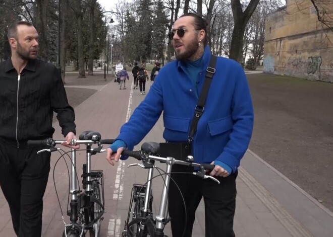 Multimākslinieks Kašers un viņa līgavainis Jānis pandēmijas dēļ pārceļ kāzas