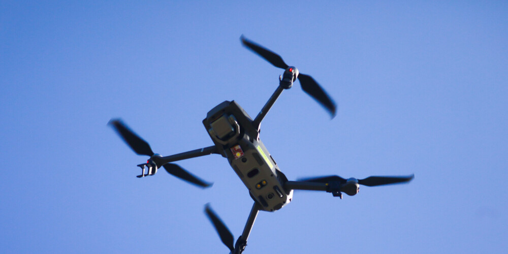 Фантастические видео: атака дрона на боулинг и супермаркет
