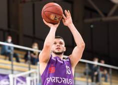 Latvijas basketbolists Rihards Lomažs.