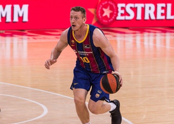 Šmita pārstāvētā "Barcelona" pārliecinoši uzvar izšķirošajā spēlē