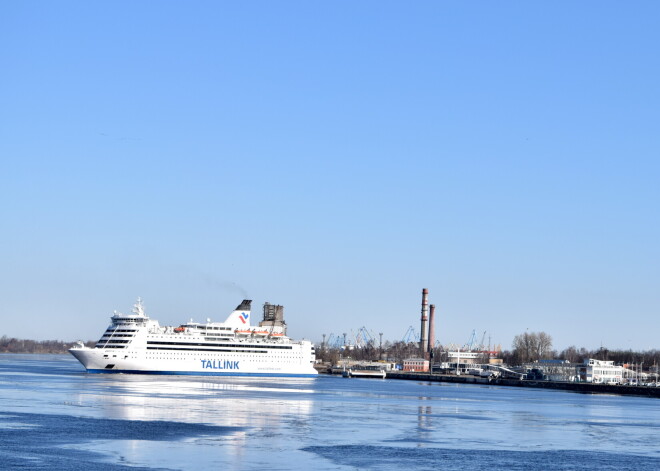 Пандемия: Tallink в апреле не перевез по маршруту между Ригой и Стокгольмом ни одного пассажира
