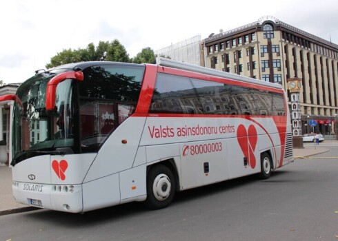 Латвийский донорский центр ждет доноров всех групп крови; в мае будет 43 выезда