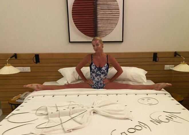 Зовет "кисулей": на что пошла Анастасия Волочкова ради отдыха на Мальдивах с любовником Олегом