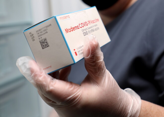 Латвия получила 19 200 доз вакцины Moderna