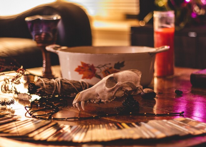 Секс-рабынь в борделе удерживали с помощью жертвоприношений и обрядов вуду