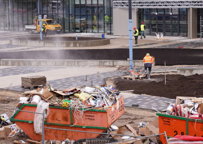 Tiek būvēta Daugavas stadiona ledus halle, kurā atradīsies divi hokeja laukumi, kas paredzēti izlašu treniņiem 2021. gada pasaules čempionātam hokejā.