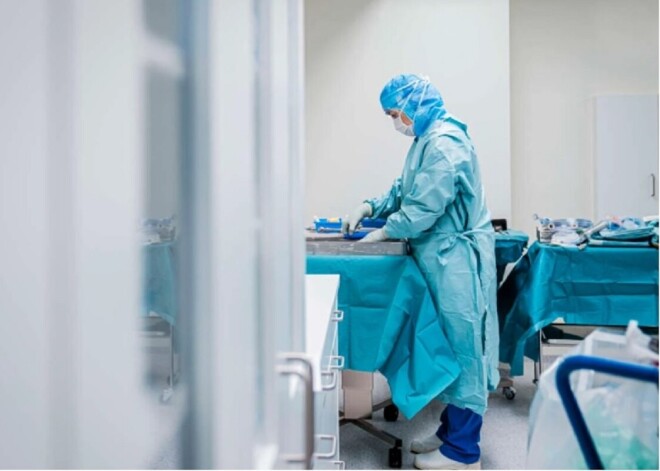 В Латвии выявлено 1036 новых случая Covid-19 - самое большое количество с февраля