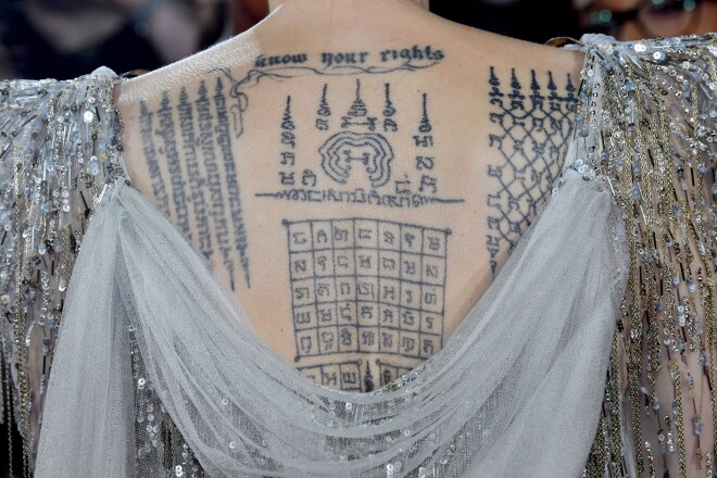 Тату Анджелины Джоли