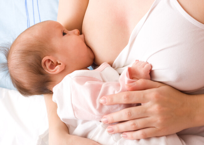 Двойная трагедия: кормившая младенца женщина умерла сама и погубила ребенка