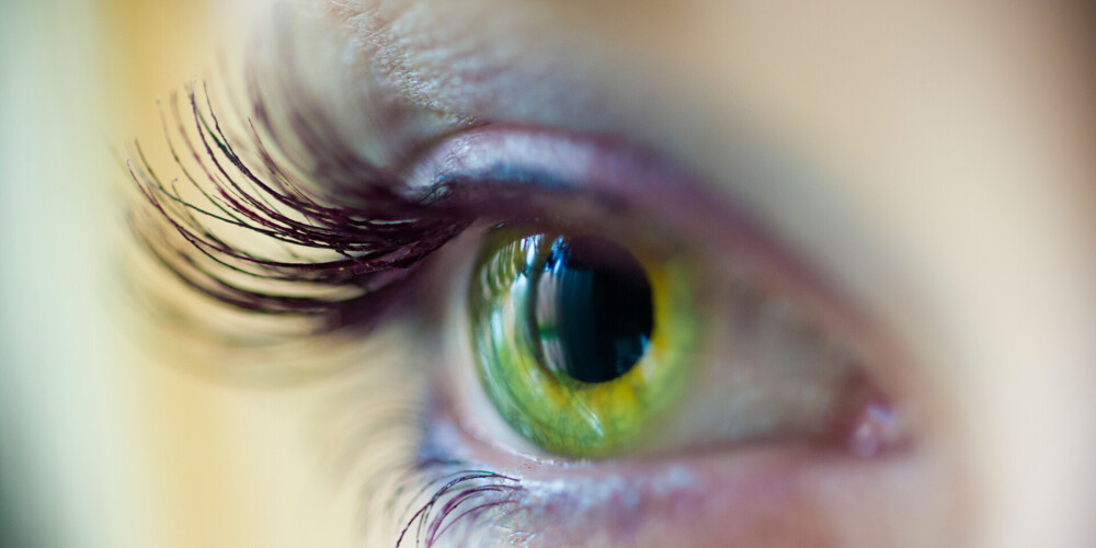 ​Сыворотка для роста ресниц может изменить цвет глаз